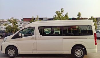 TOYOTA 2020 2WD 2.8 MT COMMUTER WHITE  3221 full