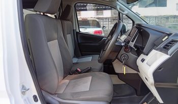 TOYOTA 2020 2WD 2.8 MT COMMUTER WHITE  3221 full