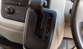 TOYOTA 2020 2WD 2.8 MT COMMUTER WHITE  3221 full