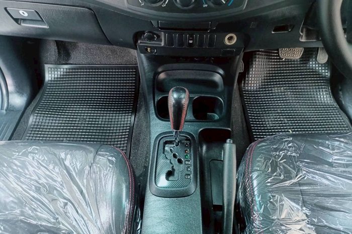 VIGO 4WD 2014 2.5E AT DOUBLE CAB WHITE  1064 full