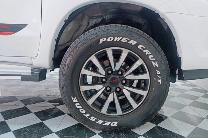 VIGO 4WD 2014 2.5E AT DOUBLE CAB WHITE  1064 full