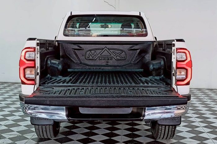 REVO PRE 2020 2.4MID MT SMART CAB WHITE  1803 full