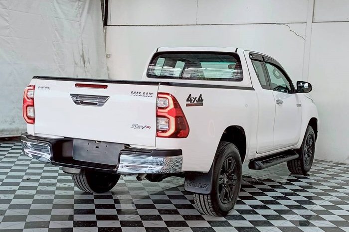 REVO PRE 2020 2.4MID MT SMART CAB WHITE  1803 full