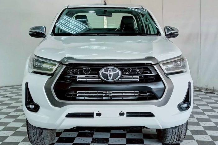 REVO PRE 2020 2.4MID MT SMART CAB WHITE  1806 full