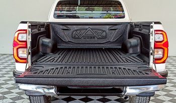 REVO PRE 2020 2.4MID MT SMART CAB WHITE  1807 full