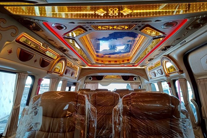 TOYOTA 2WD 2020 3.0 MT COMMUTER SILVER  1826 full