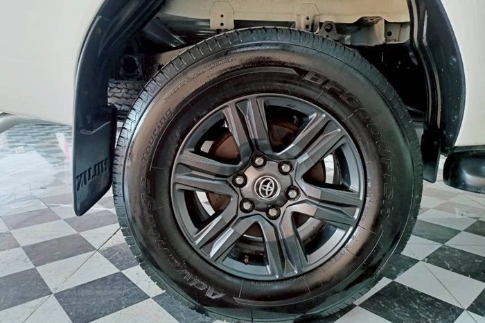 REVO PRE 2021 2.4 ENTRY AT DOUBLE CAB WHITE  1838 full