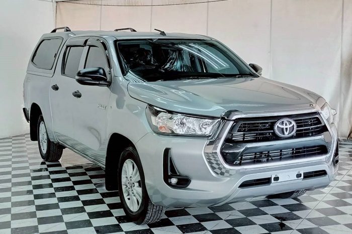 REVO 2WD 2021 2.4 ENTRY AT DOUBLE CAB SILVER 1964 full