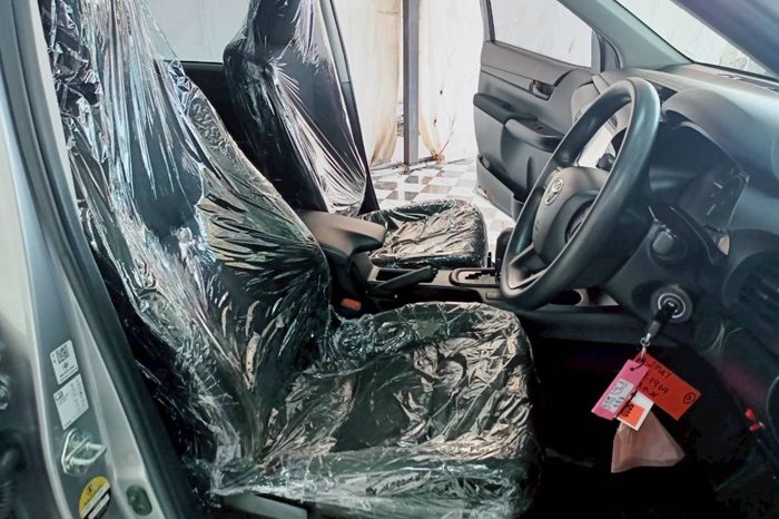 REVO 2WD 2021 2.4 ENTRY AT DOUBLE CAB SILVER 1964 full