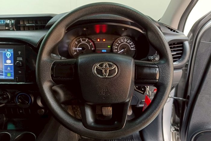 REVO 2WD 2021 2.4 ENTRY AT DOUBLE CAB SILVER 2198 full