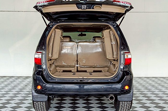 TOYOTA 2WD 2010 2.7V AT FORTUNER BLACK  2814 full