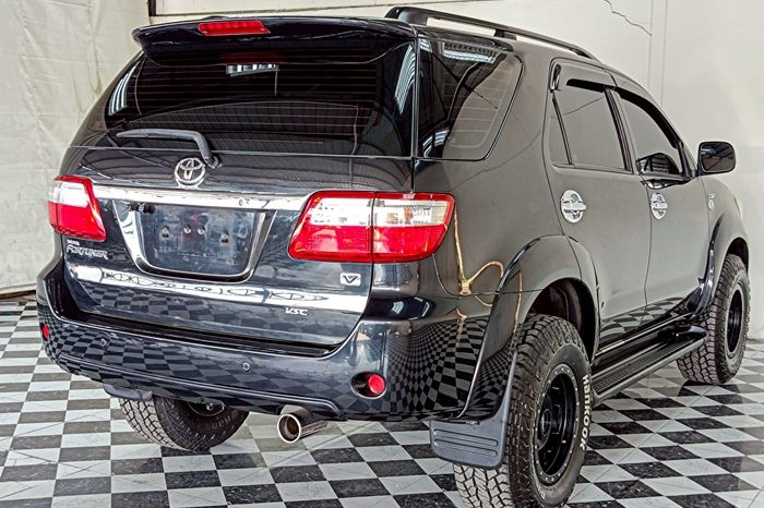 TOYOTA 2WD 2010 2.7V AT FORTUNER BLACK  2814 full