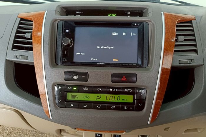 TOYOTA 2WD 2010 2.7V AT FORTUNER BLACK  2814 full