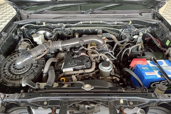 TOYOTA 2WD 2010 2.7V AT FORTUNER BLACK  2814 full