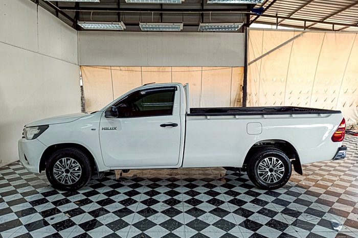 REVO 2WD 2020 2.4J MT STANDARD WHITE  330 full