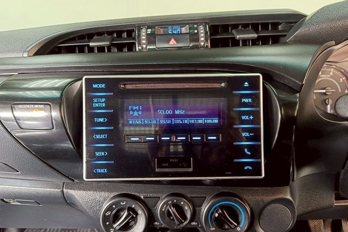 REVO 2WD 2020 2.4J MT STANDARD WHITE  330 full