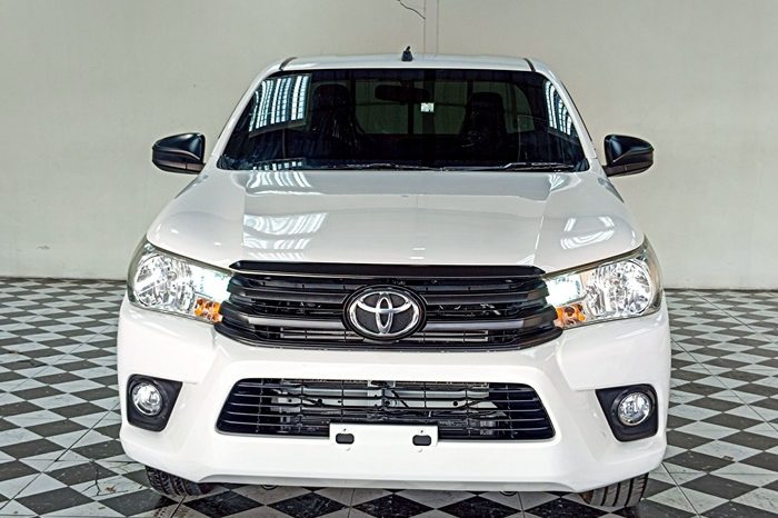 REVO 2WD 2020 2.4J MT STANDARD WHITE  330 full