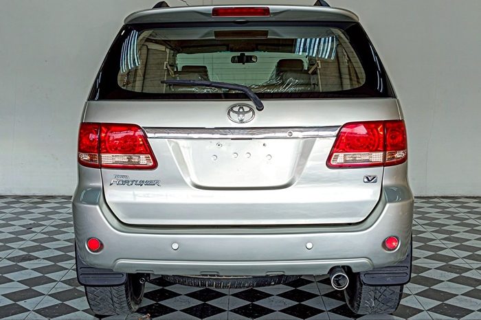 TOYOTA 2WD 2008 2.7V AT FORTUNER SILVER  3937 full