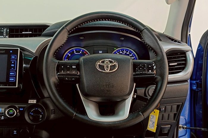 REVO 4WD 2016 2.8G MT SMART CAB BLUE  4064 full