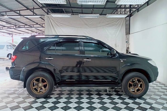 TOYOTA 4WD 2006 2.7V AT FORTUNER BLACK  4303 full