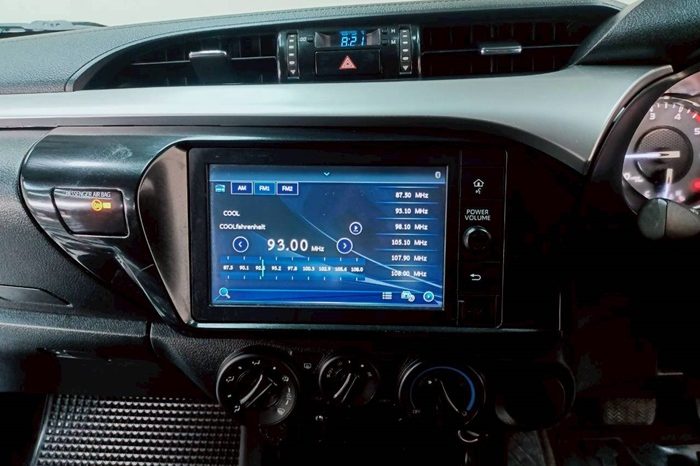 REVO 2WD 2020 2.4MID AT DOUBLE CAB WHITE  4348 full