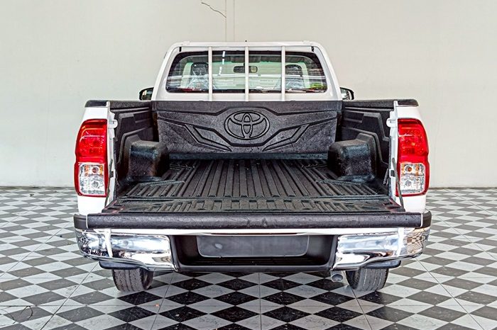 REVO 2WD 2019 2.4J MT STANDARD WHITE  4479 full