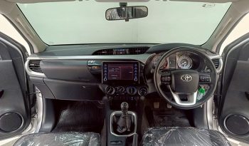 REVO 4WD 2022 2.4E MT SMART CAB SILVER  5052 full