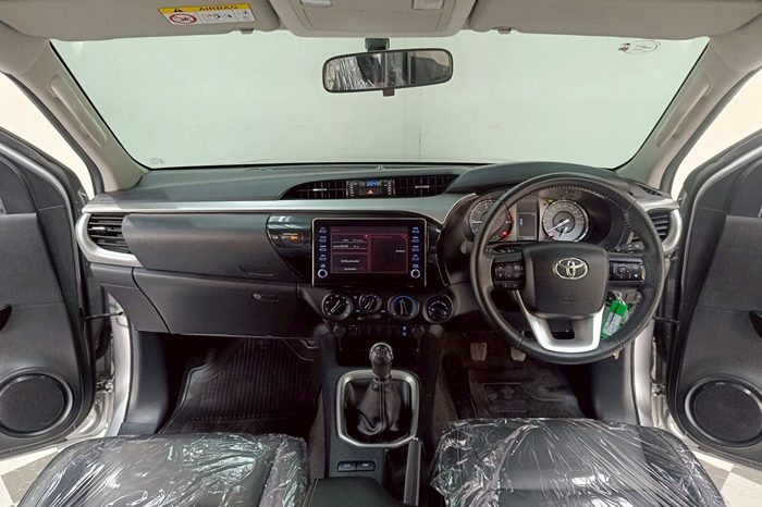 REVO 4WD 2022 2.4E MT SMART CAB SILVER  5052 full