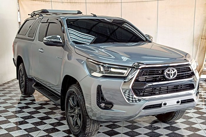 REVO 4WD 2022 2.4E MT SMART CAB SILVER  5052 full