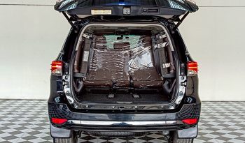 TOYOTA 2WD 2018 2.4V AT FORTUNER BLACK  5179 full