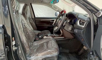 TOYOTA 2WD 2018 2.4V AT FORTUNER BLACK  5179 full
