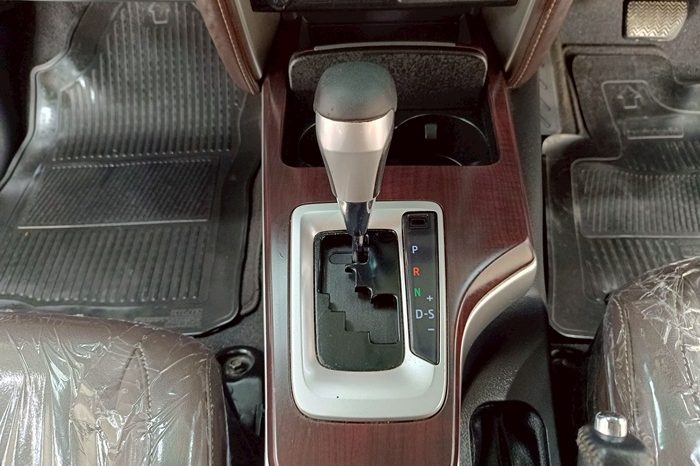 TOYOTA 2WD 2018 2.4V AT FORTUNER BLACK  5179 full