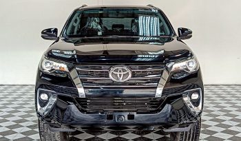 TOYOTA 2WD 2018 2.4V AT FORTUNER BLACK  5179 full