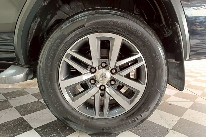 TOYOTA 2WD 2018 2.4V AT FORTUNER BLACK  5179 full