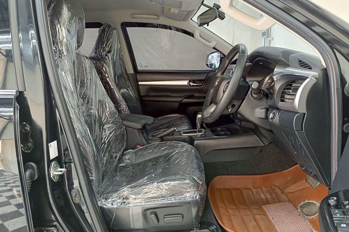 REVO 4WD 2020 2.8G AT DOUBLE CAB BLACK  5618 full