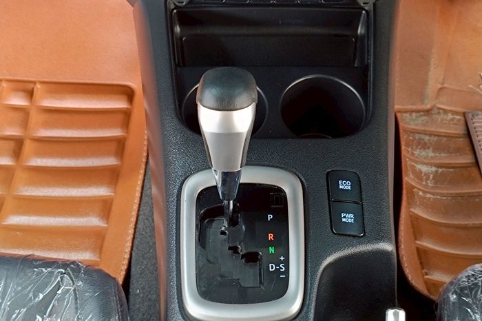 REVO 4WD 2020 2.8G AT DOUBLE CAB BLACK  5618 full