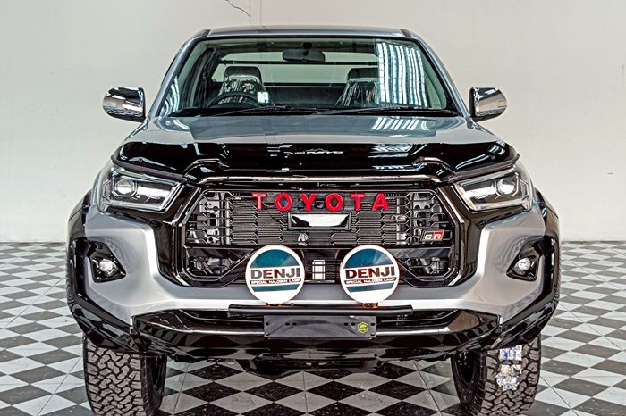 VIGO 4WD 2013 2.7J AT SMART CAB SILVER  6084 full