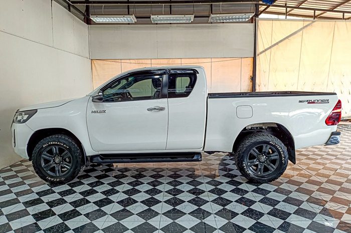 REVO PRE 2021 2.4 ENTRY AT SMART CAB WHITE  6230 full