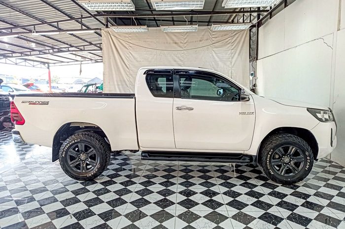 REVO PRE 2021 2.4 ENTRY AT SMART CAB WHITE  6230 full