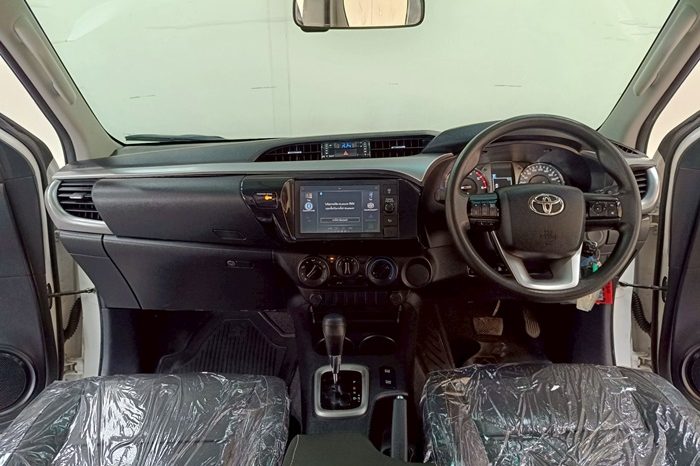 REVO PRE 2021 2.4 ENTRY AT SMART CAB WHITE  6230 full