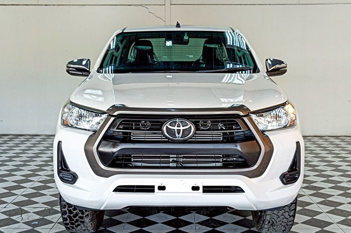 REVO PRE 2021 2.4 ENTRY AT SMART CAB WHITE  6230 full