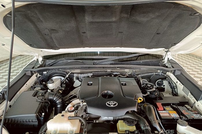 REVO PRE 2021 2.4 ENTRY AT SMART CAB WHITE  6230 full