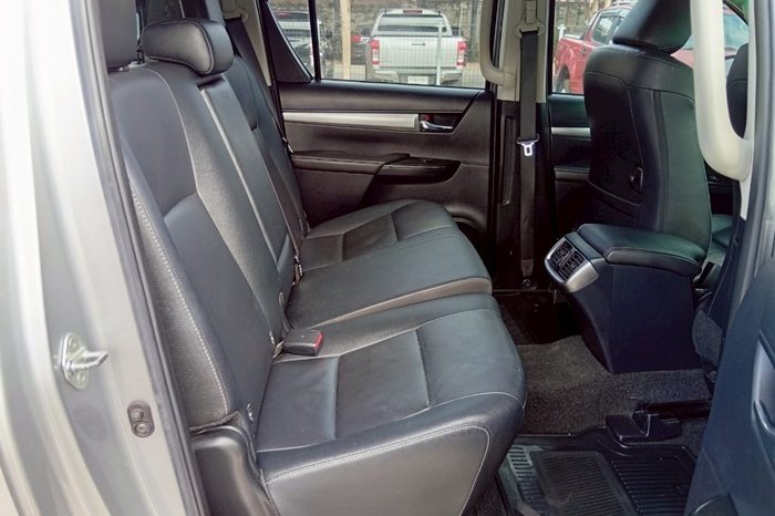 REVO 4WD 2020 2.8G MT DOUBLE CAB SILVER  7057 full