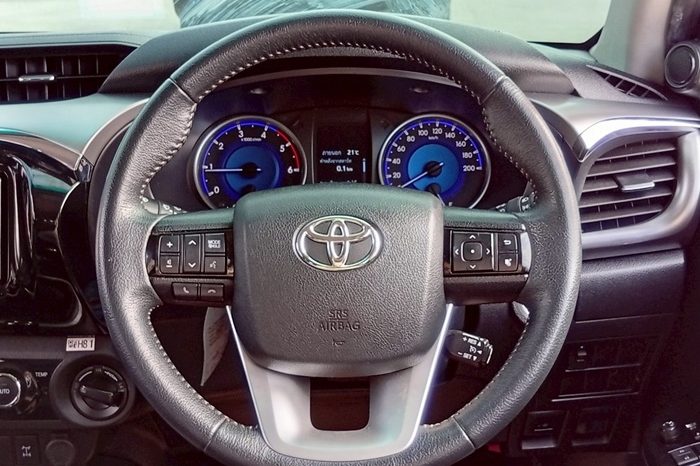 REVO 4WD 2020 2.8G MT DOUBLE CAB SILVER  7057 full