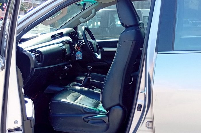 REVO 4WD 2020 2.8G MT DOUBLE CAB SILVER  7059 full