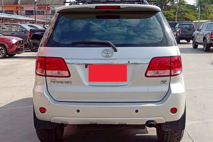 TOYOTA 4WD 2006 2.7V AT FORTUNER SILVER  7486 full