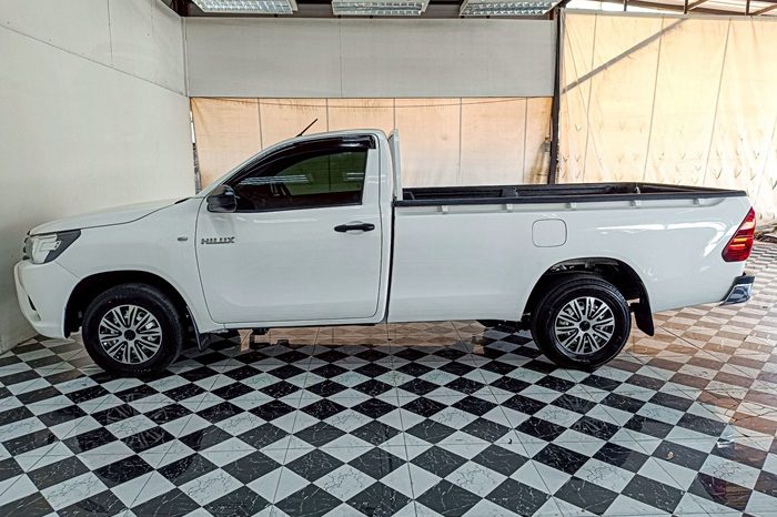 REVO 2WD 2019 2.4J MT STANDARD WHITE  7648 full