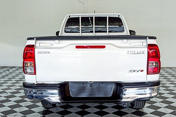 REVO 2WD 2019 2.4J MT STANDARD WHITE  7648 full