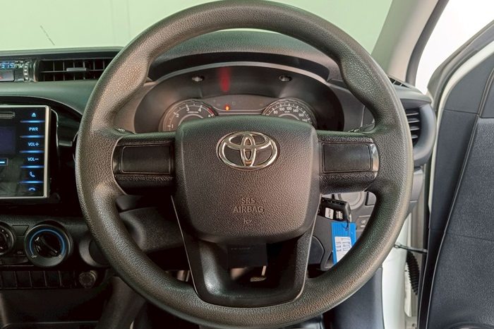 REVO 2WD 2019 2.4J MT STANDARD WHITE  7648 full