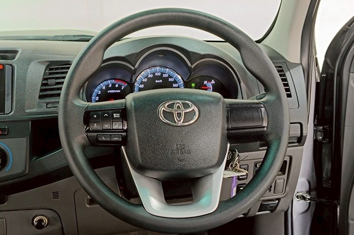 VIGO 4WD 2014 2.7J AT SMART CAB DARK GREY  8229 full